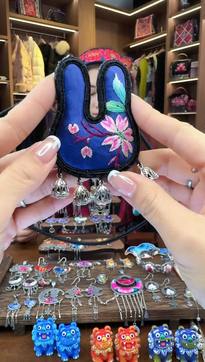 【闪购商品】织绣121黔东南苗族刺绣