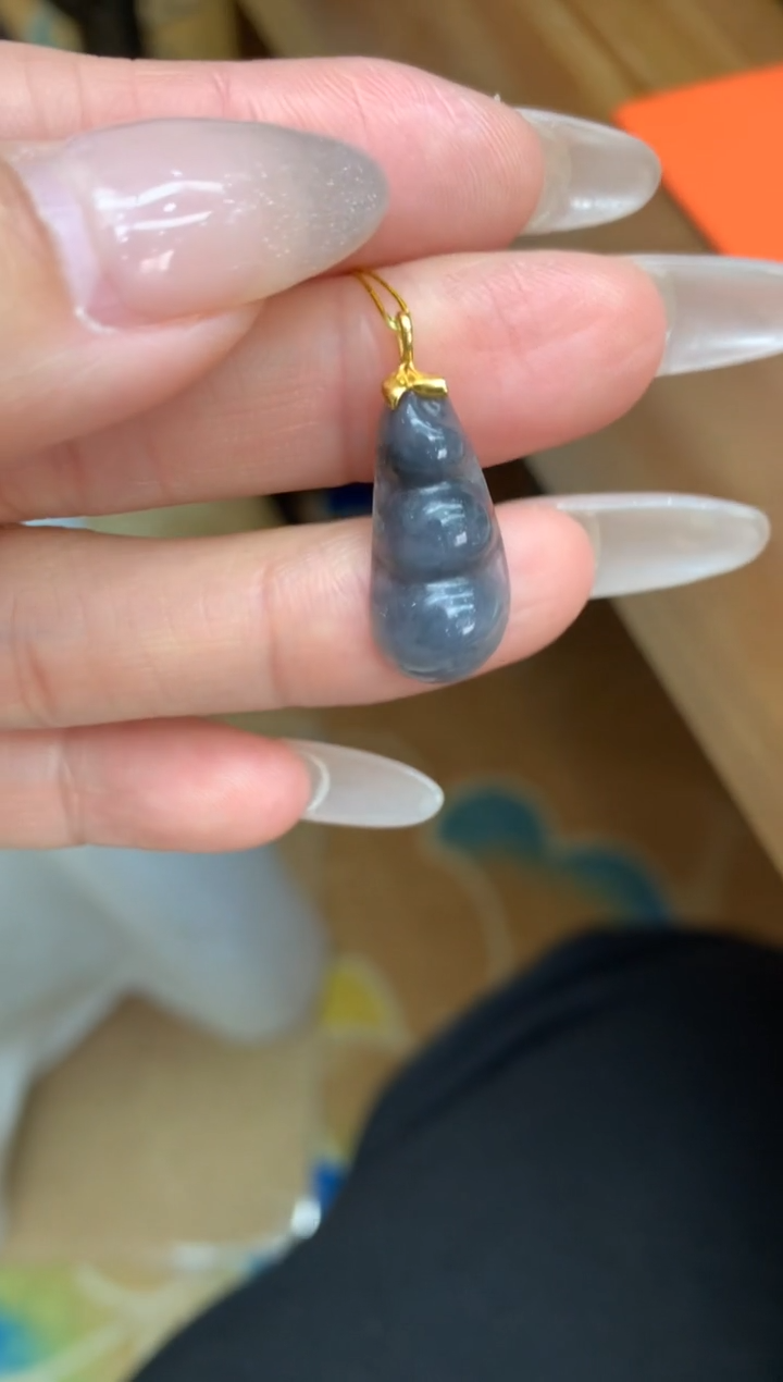 【闪购商品】翡翠颈饰18K金镶嵌福豆