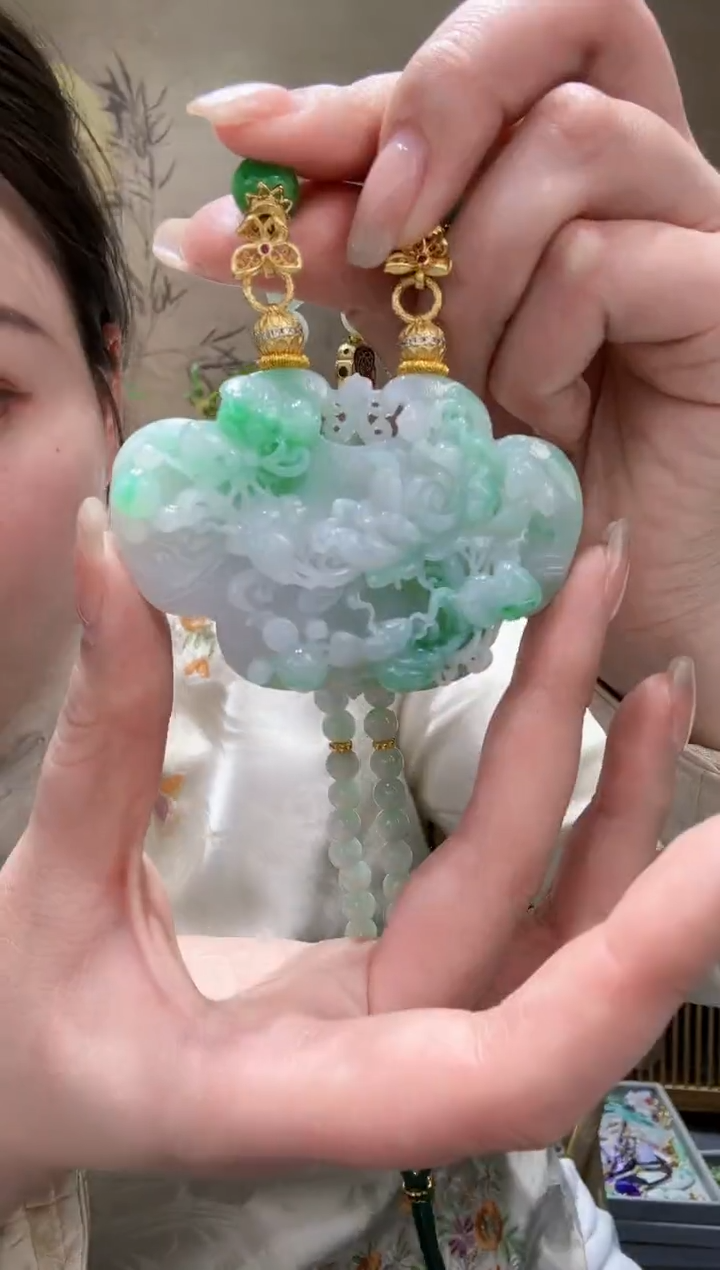 【闪购商品】翡翠颈饰未镶嵌吊坠