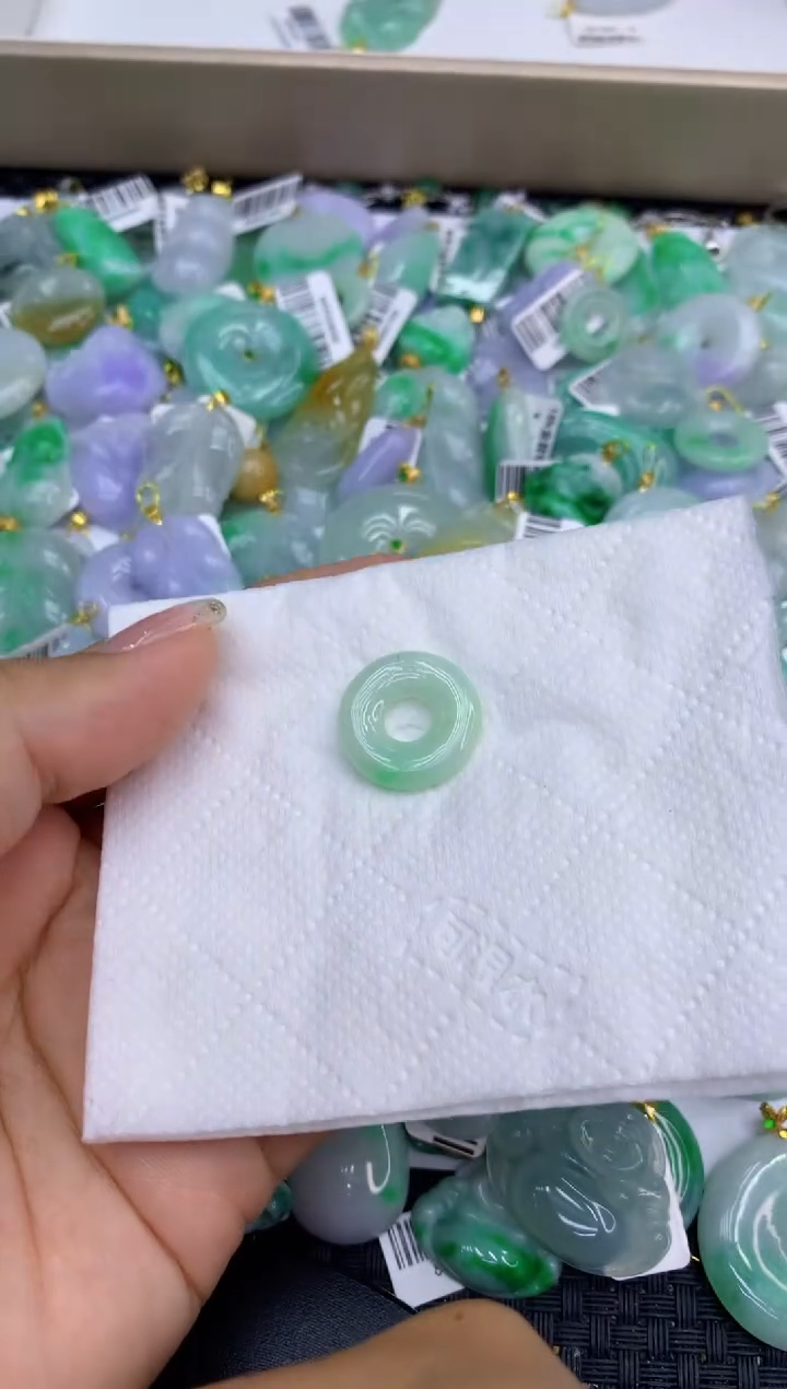 颈饰未镶嵌翡翠天然缅甸A货翡翠