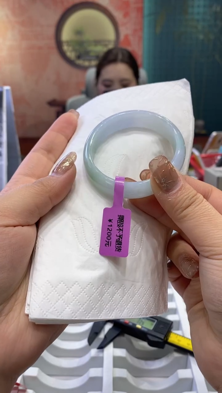 【闪购商品】翡翠手镯未镶嵌多人0011162