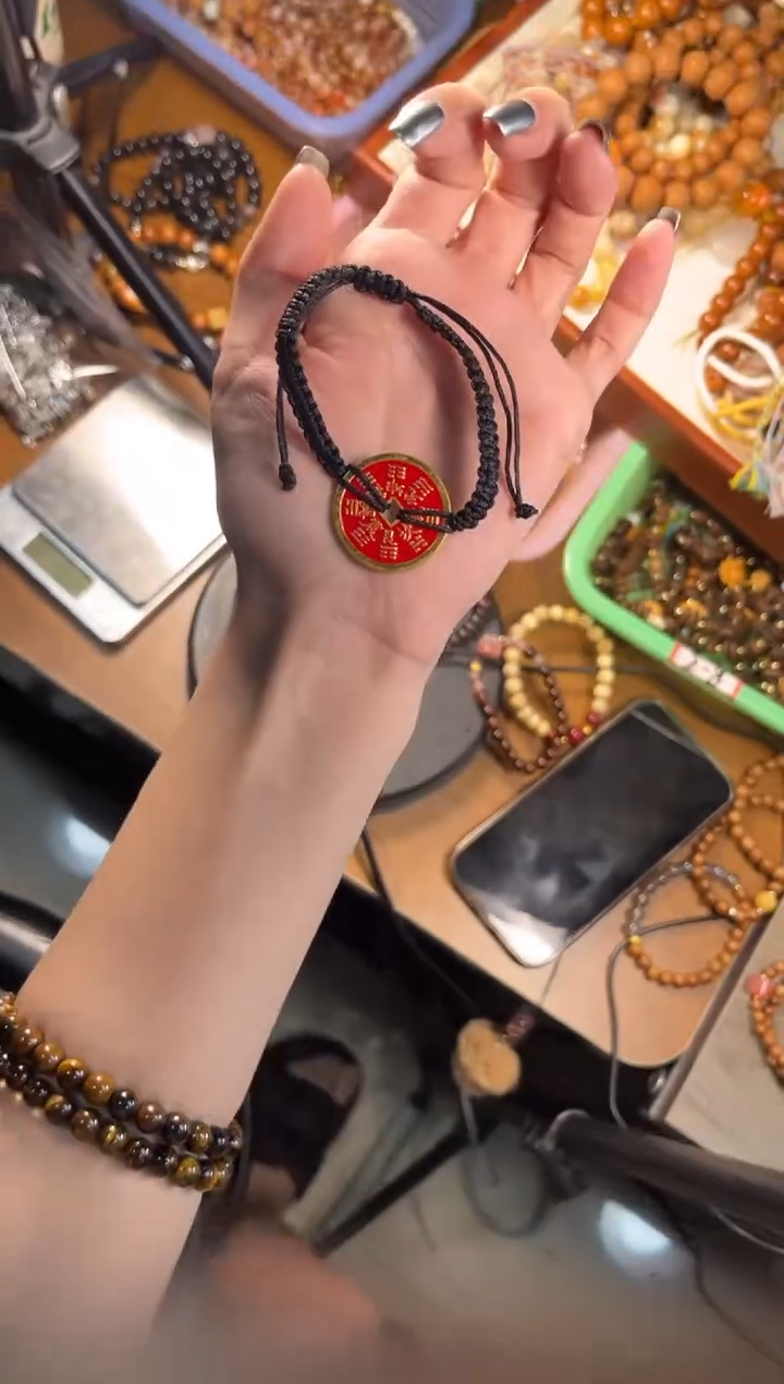 白玉菩提手串山鬼手编绳款