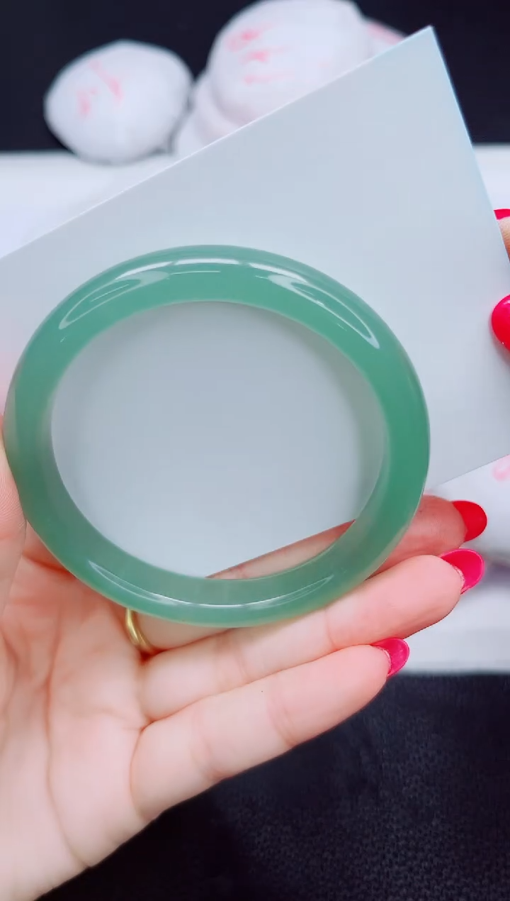 未镶嵌手镯石英质玉147-57.3