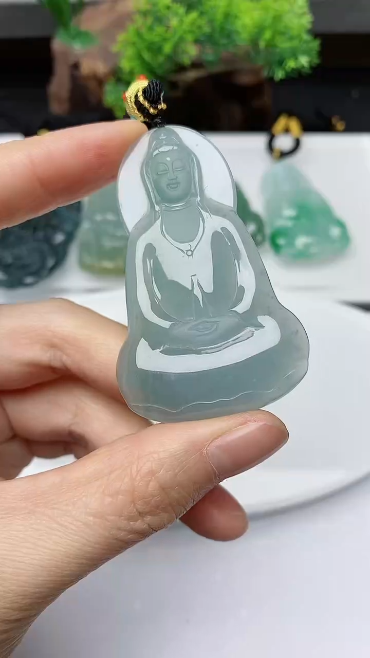 【闪购商品】翡翠颈饰未镶嵌