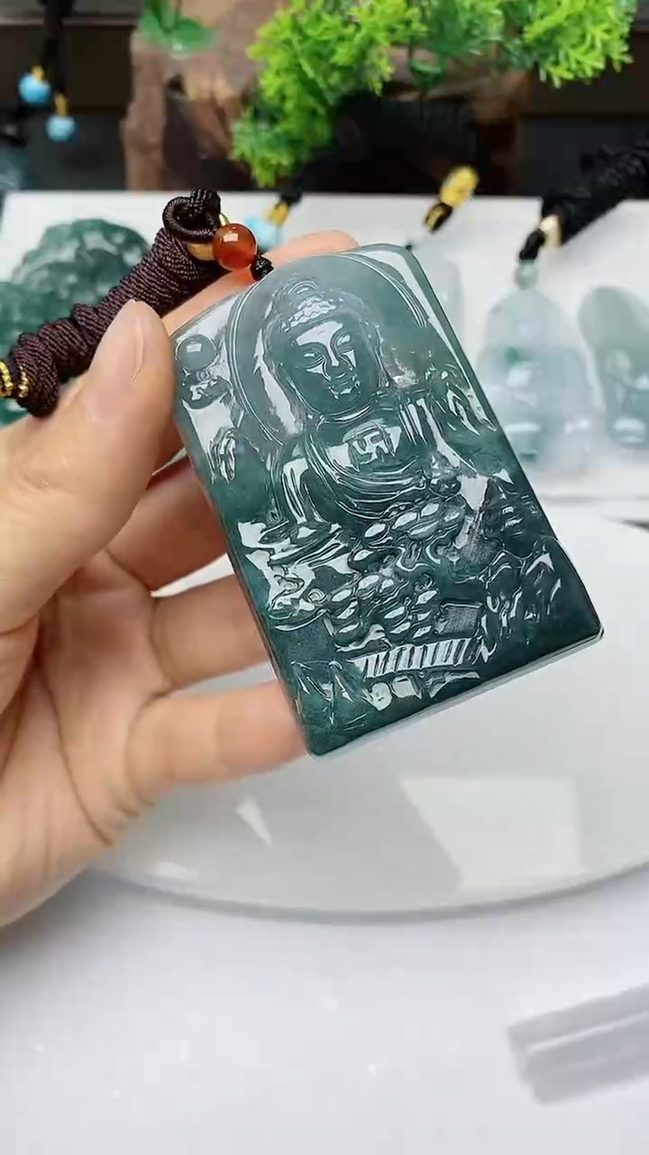 【闪购商品】翡翠颈饰未镶嵌