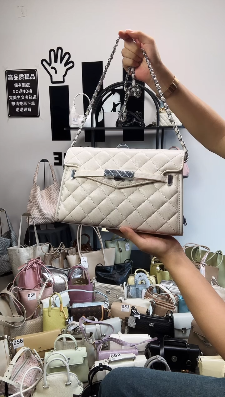 小牛皮（革）彩汐轻奢女包编号：003