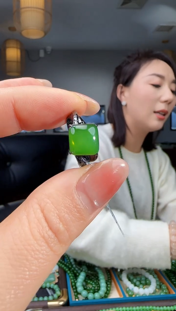 银S925镶嵌戒指和田玉1