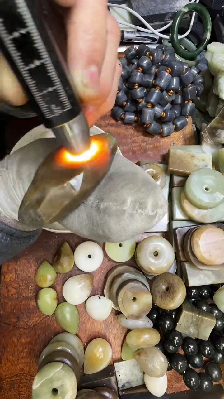 未镶嵌和田玉珠宝半成品1