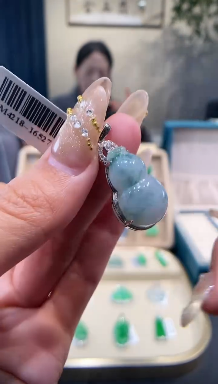 【闪购商品】翡翠吊坠(不含链)银S925镶嵌葫芦