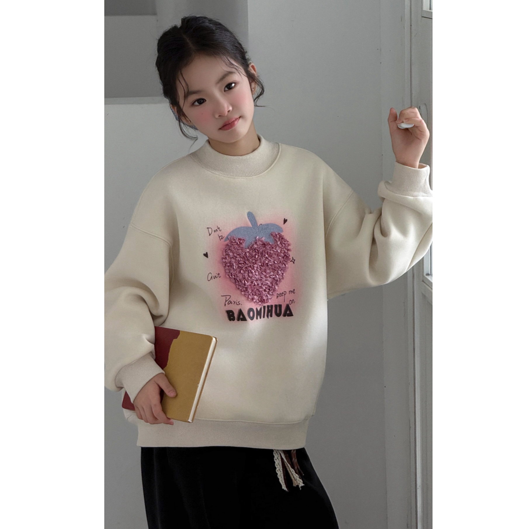 【haobaby】草莓立体瓣瓣加绒卫衣8016