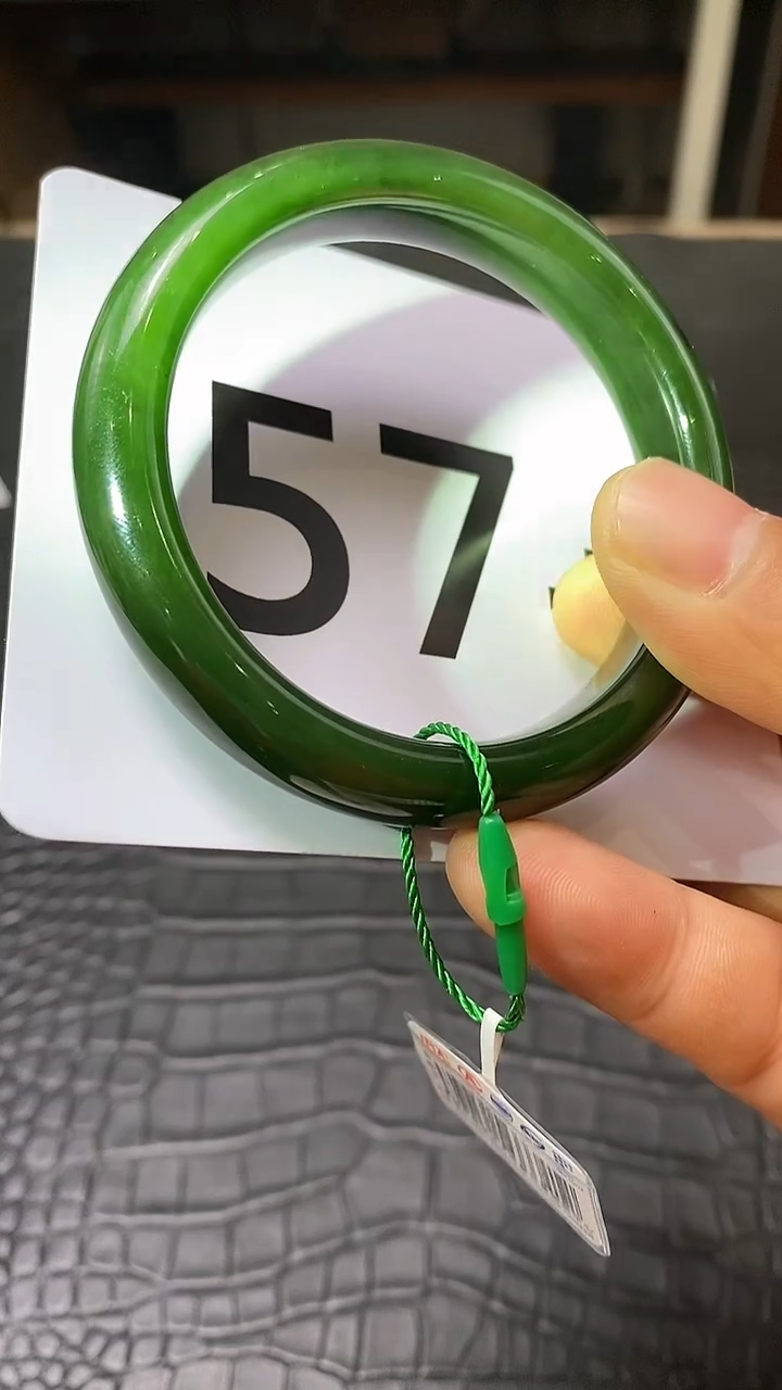 【闪购商品】和田玉碧玉手镯未镶嵌一个