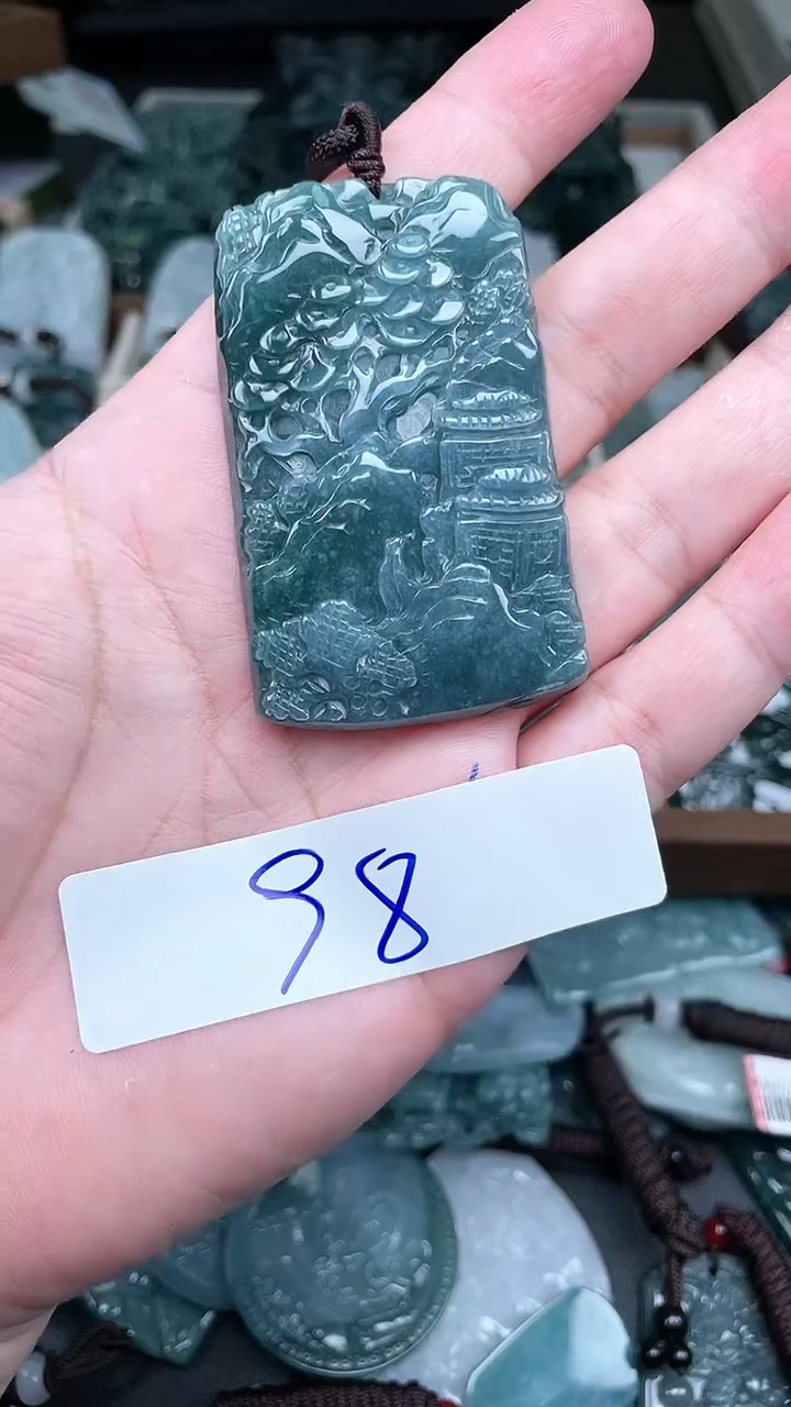 【闪购商品】翡翠颈饰未镶嵌天然A货翡翠一物一证