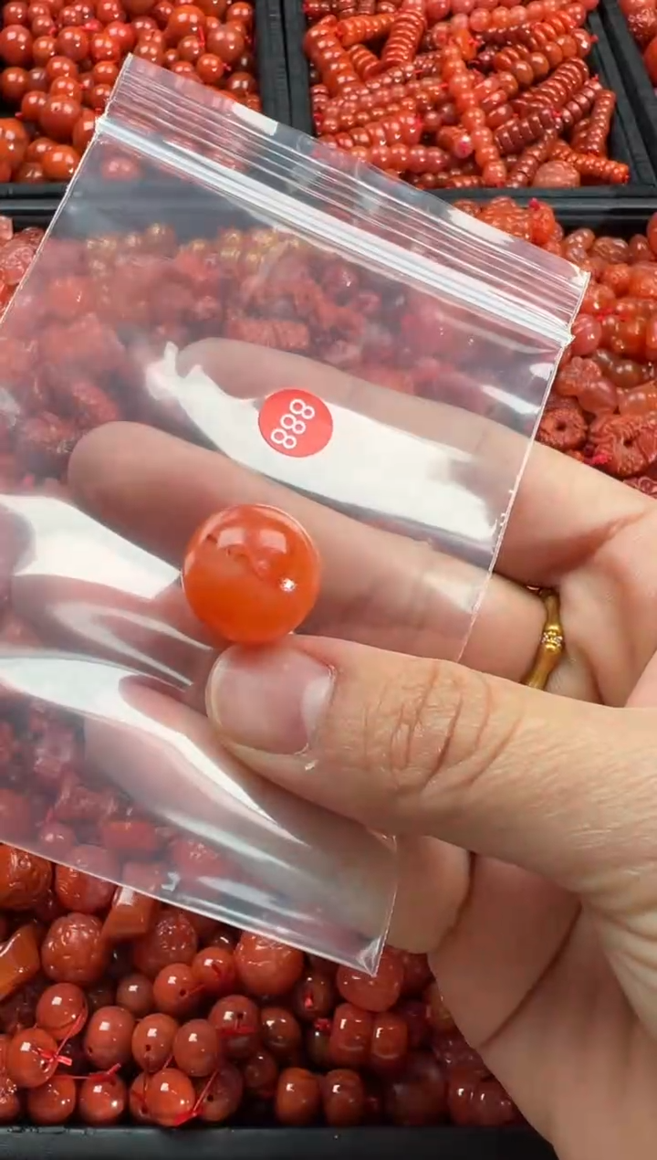 【闪购商品】南红玛瑙颈饰未镶嵌1