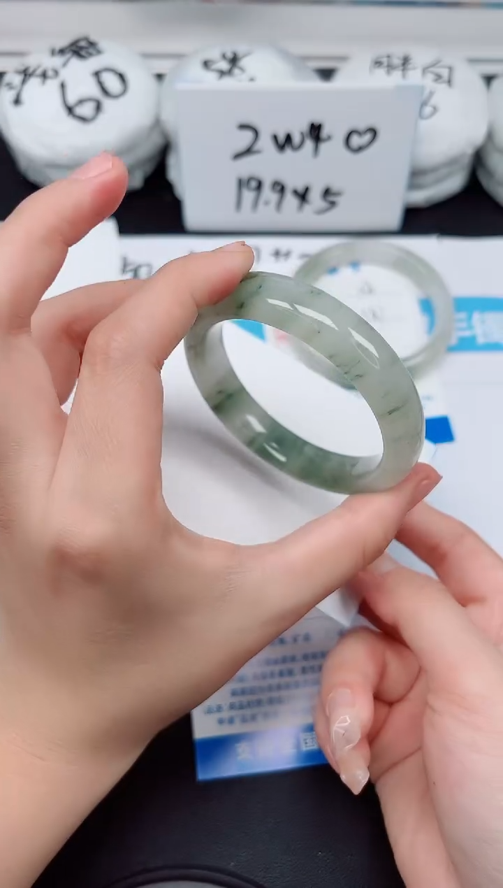 【闪购商品】石英质玉手镯未镶嵌G267-54.4