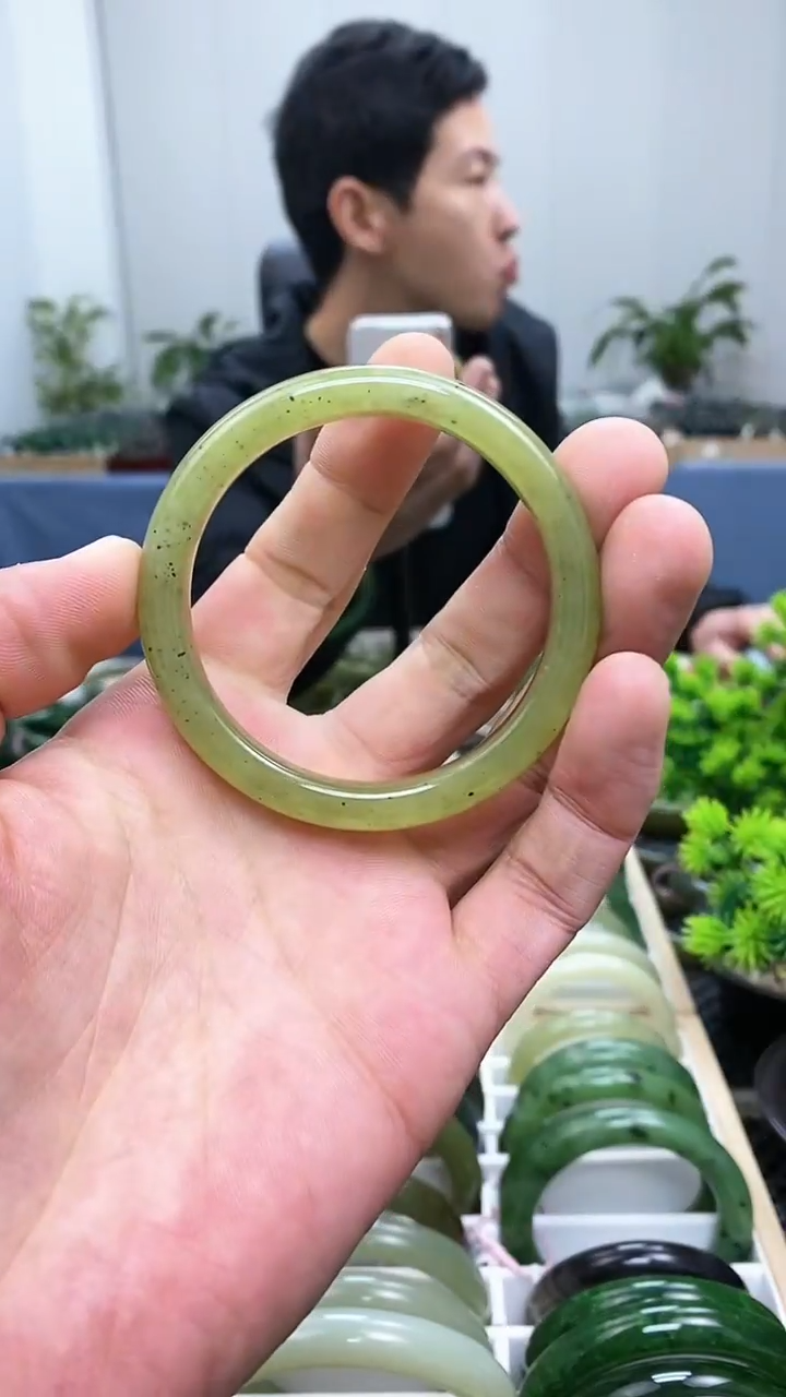 【闪购商品】和田玉手镯未镶嵌53