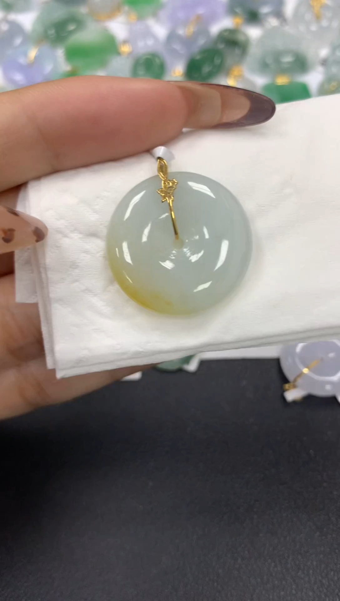 颈饰18K金镶嵌翡翠a货假一赔三支持复检百元上9元证书费自理