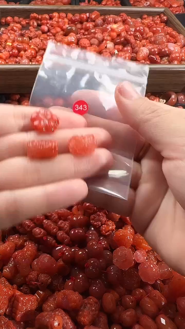 颈饰未镶嵌南红玛瑙1