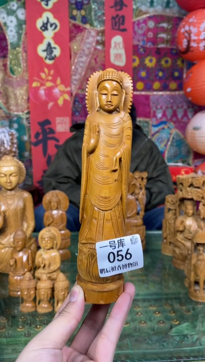 【闪购商品】檀香木1号仓056~工艺品187克佛像