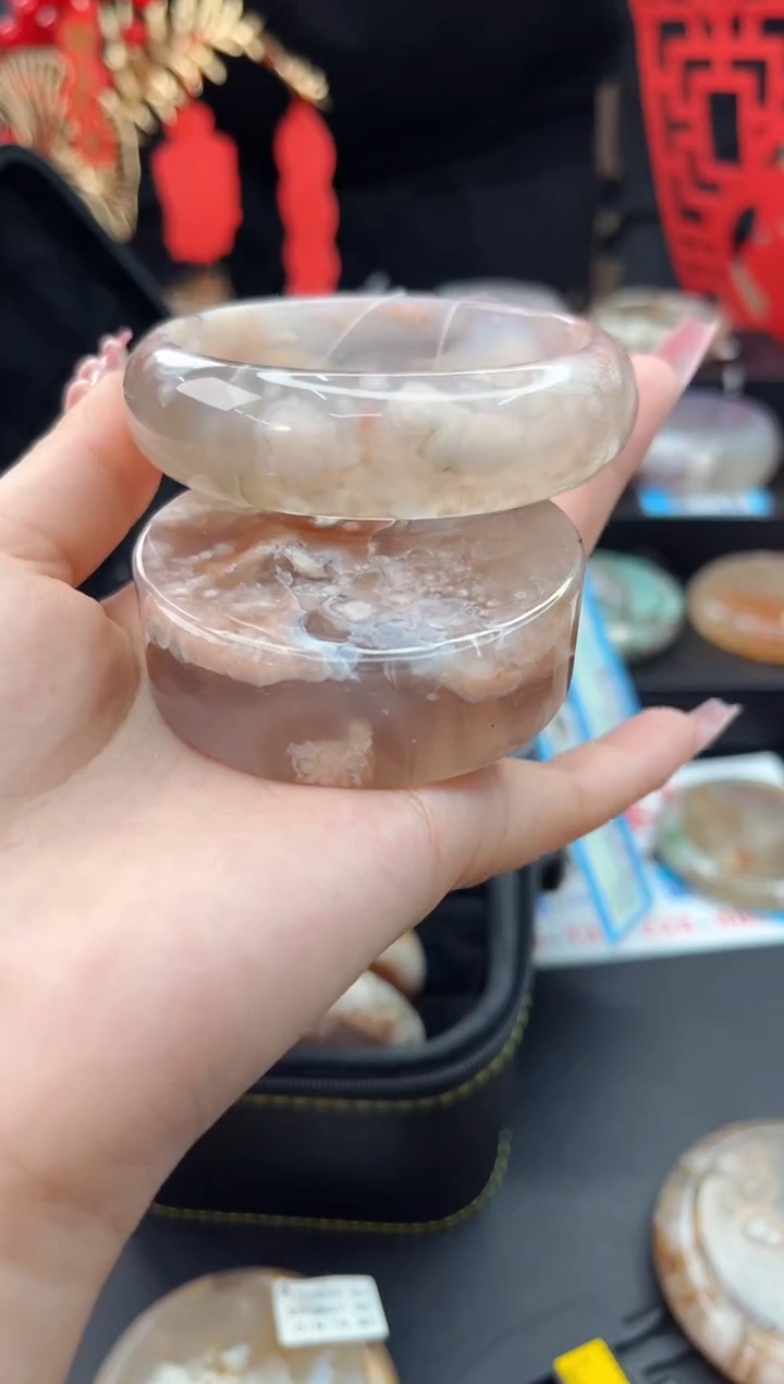 【闪购商品】石英质玉手镯未镶嵌赠送镯心（58圈口）