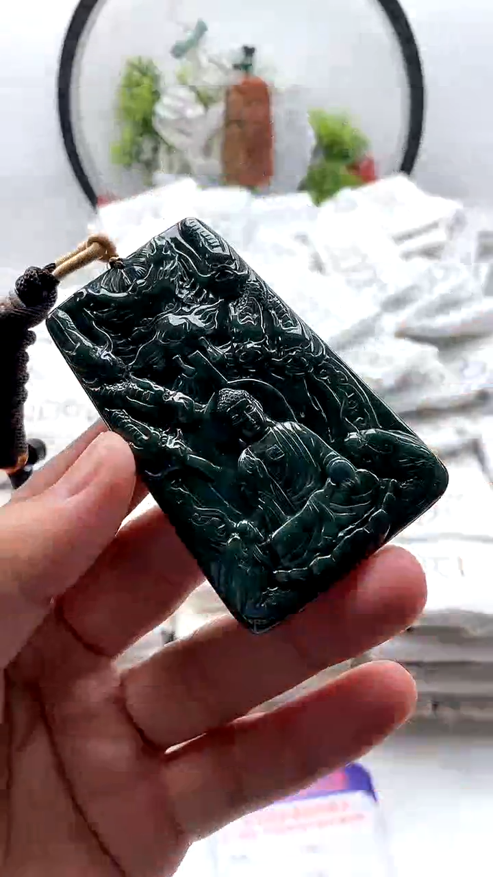 翡翠未镶嵌颈饰阿弥陀佛