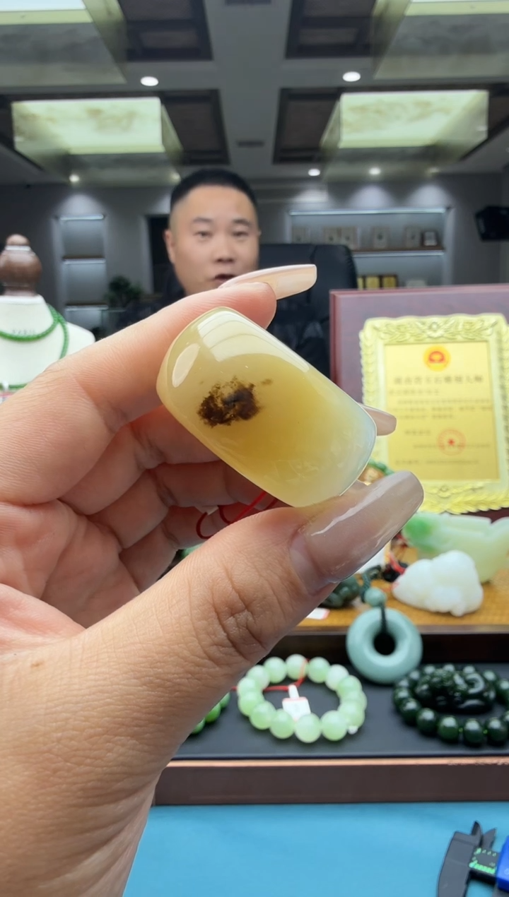 未镶嵌戒圈和田玉游**鱼tqz