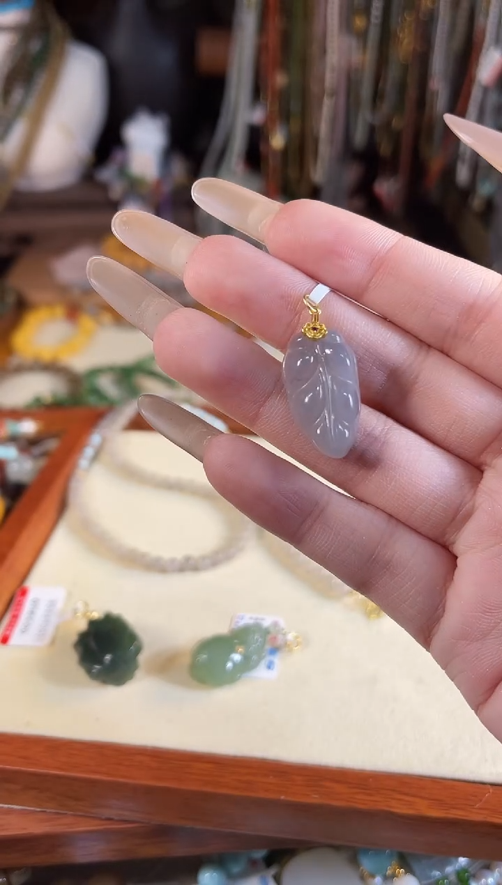 【闪购商品】和田玉吊坠(不含链)未镶嵌多样性发货其一