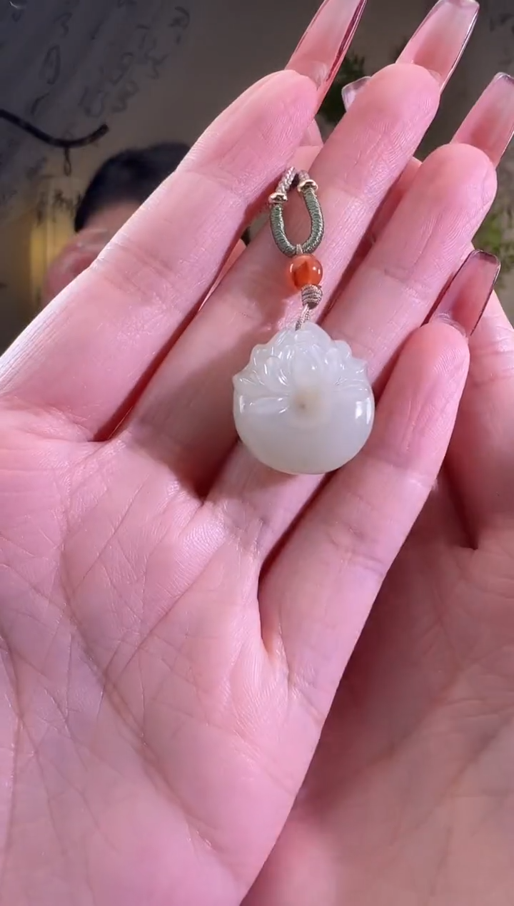 【闪购商品】和田玉颈饰未镶嵌莲华平安扣