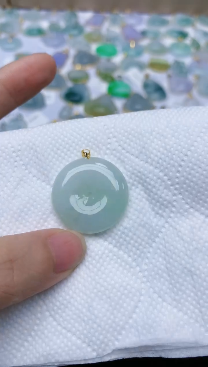 翡翠18K金镶嵌颈饰天然翡翠A货