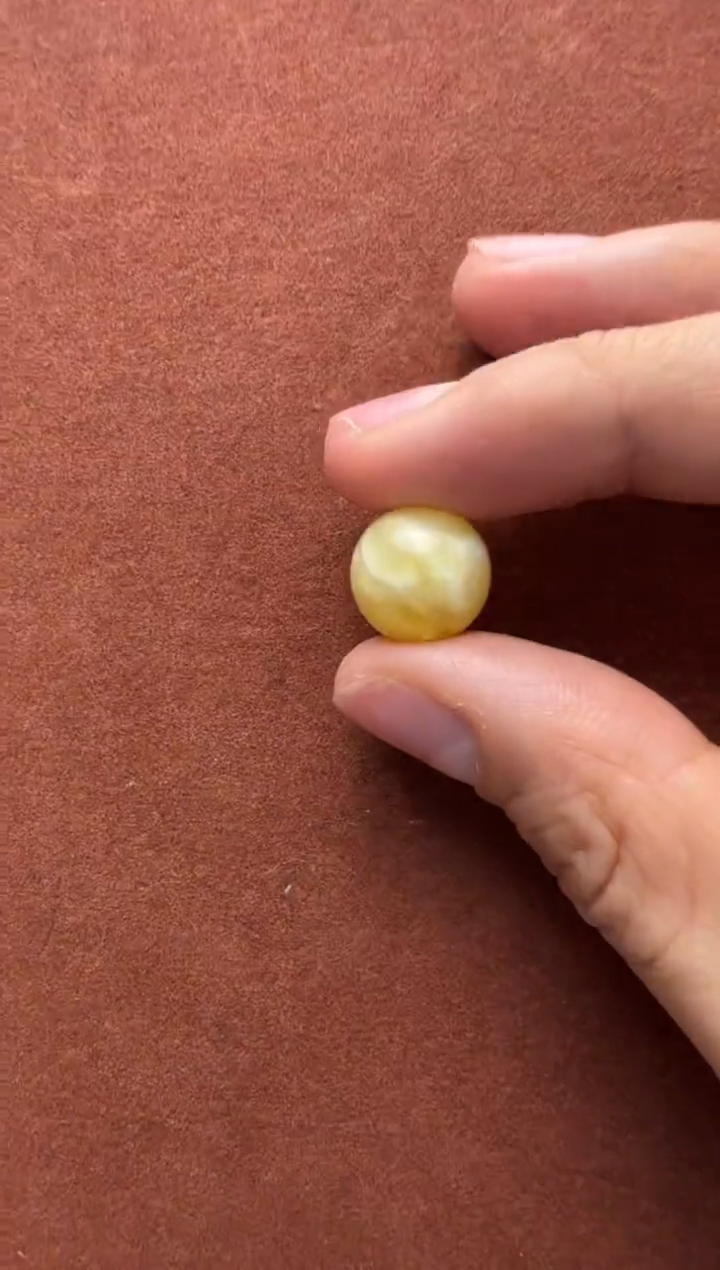 【闪购商品】蜜蜡裸石未镶嵌俄料圆珠12+mm1.169克