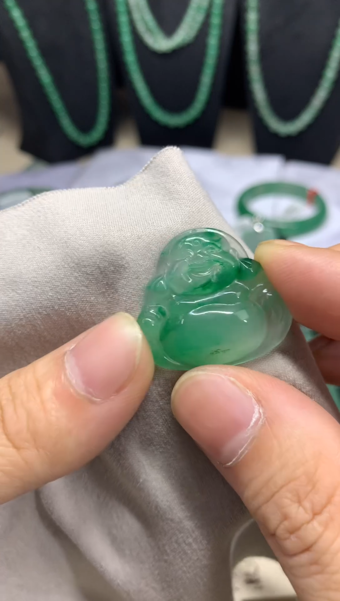 石英质玉未镶嵌吊坠(不含链)非洲翠佛公