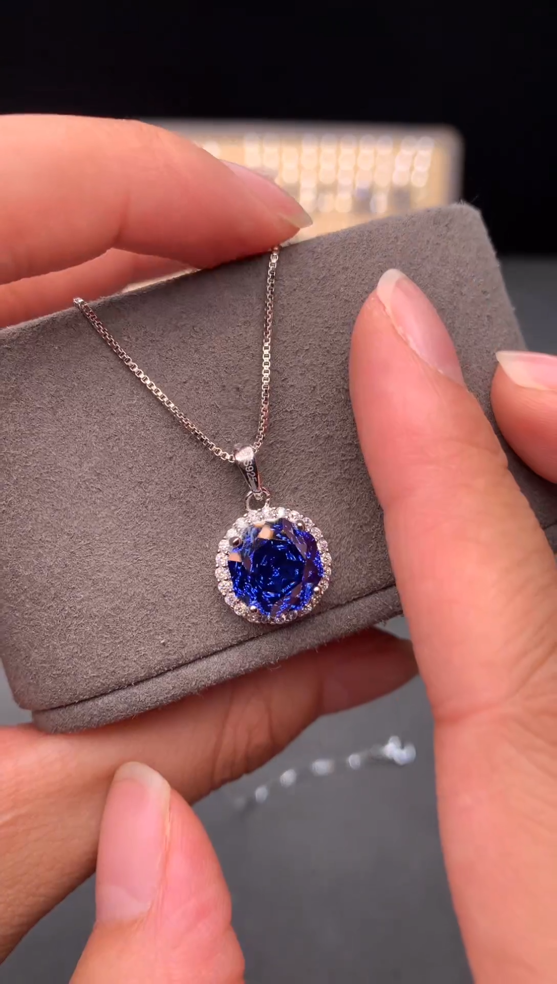 颈饰银S925镶嵌托帕石11111