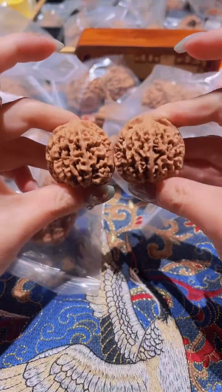 把件文玩核桃058秦闷