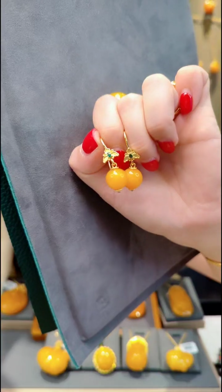 【闪购商品】蜜蜡耳饰银S925镀金镶嵌H125蜜蜡耳坠