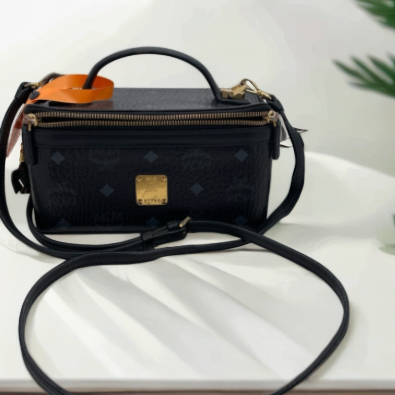 95新 MCM MCM/MCM 化妆盒 （004890）