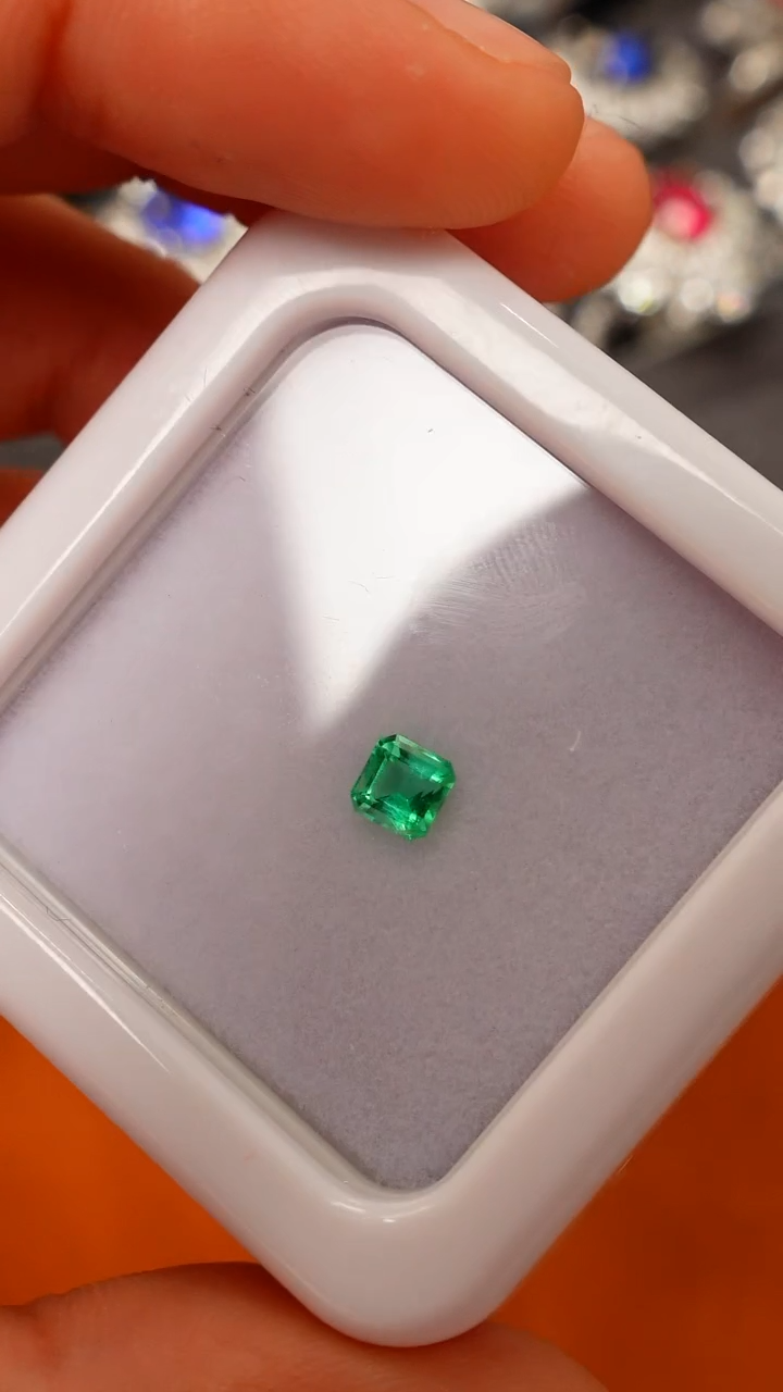 【闪购商品】祖母绿裸石未镶嵌0.3克拉哥伦