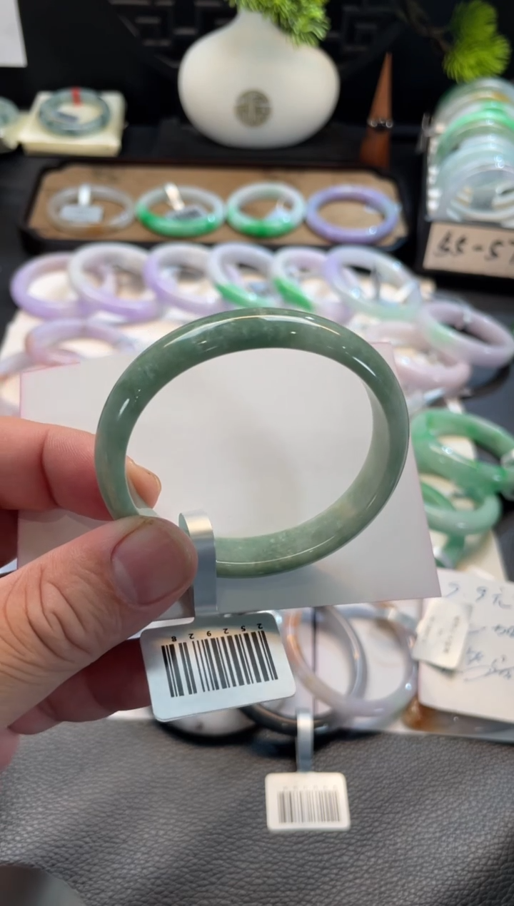 未镶嵌手镯翡翠39号链接 有纹裂 54贵妃