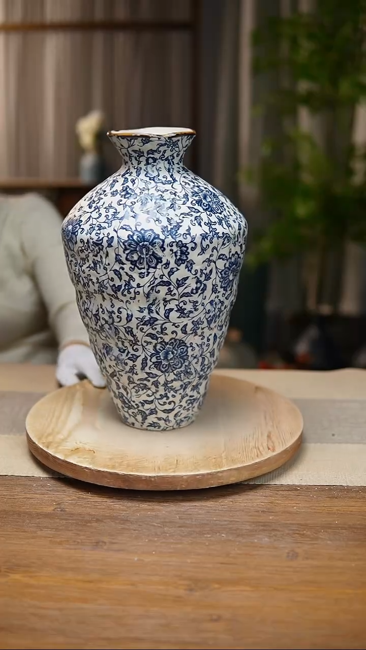 【闪购商品】陶瓷 花器青花瓷缠枝莲高脚