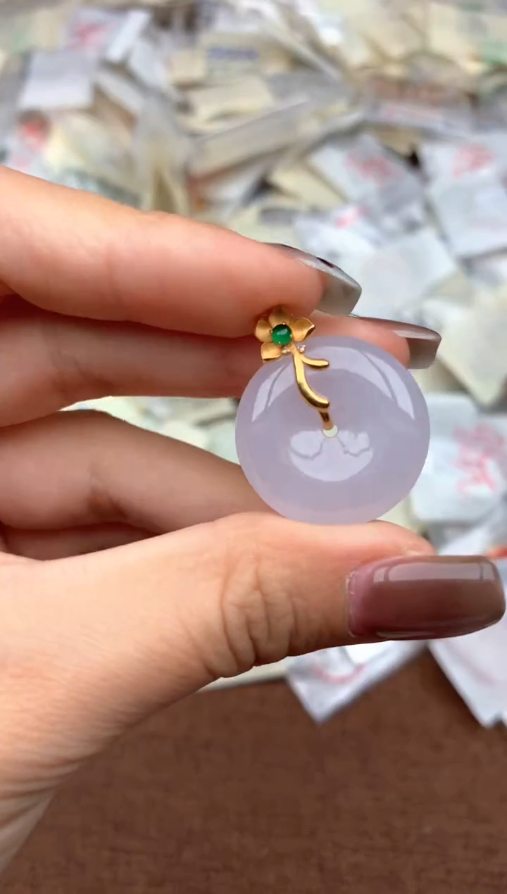 18K金镶嵌挂件翡翠—