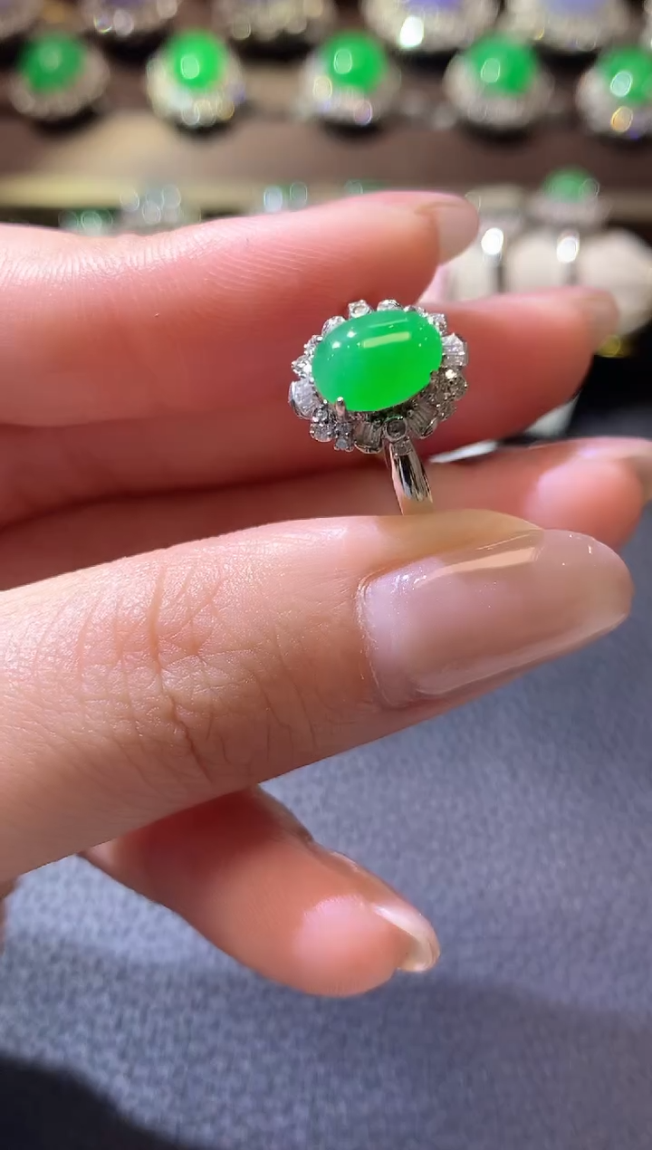 【闪购商品】翡翠戒指18K金镶嵌A11翡翠