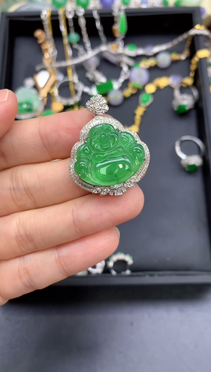 颈饰18K金镶嵌翡翠699-中国好珍宝