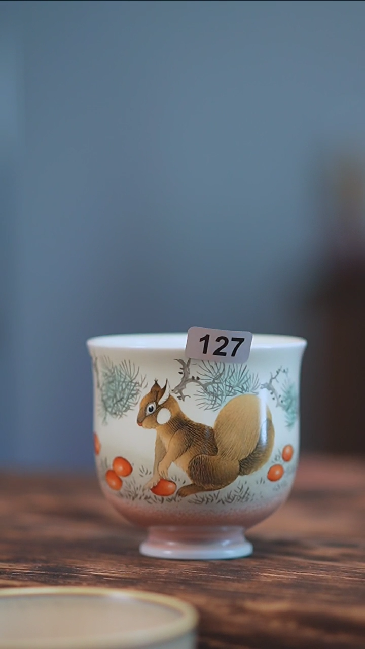 【闪购商品】127景德镇手绘松鼠单杯