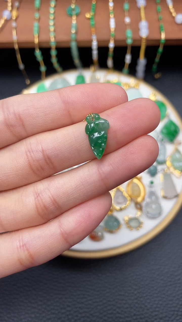 【闪购商品】翡翠吊坠(不含链)18K金镶嵌一个  JK698