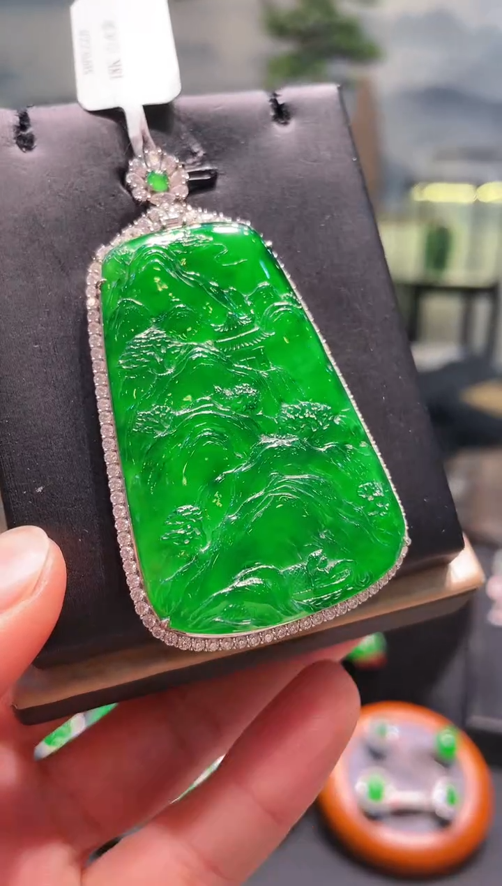 【闪购商品】翡翠颈饰18K金镶嵌A51天然A货翡翠