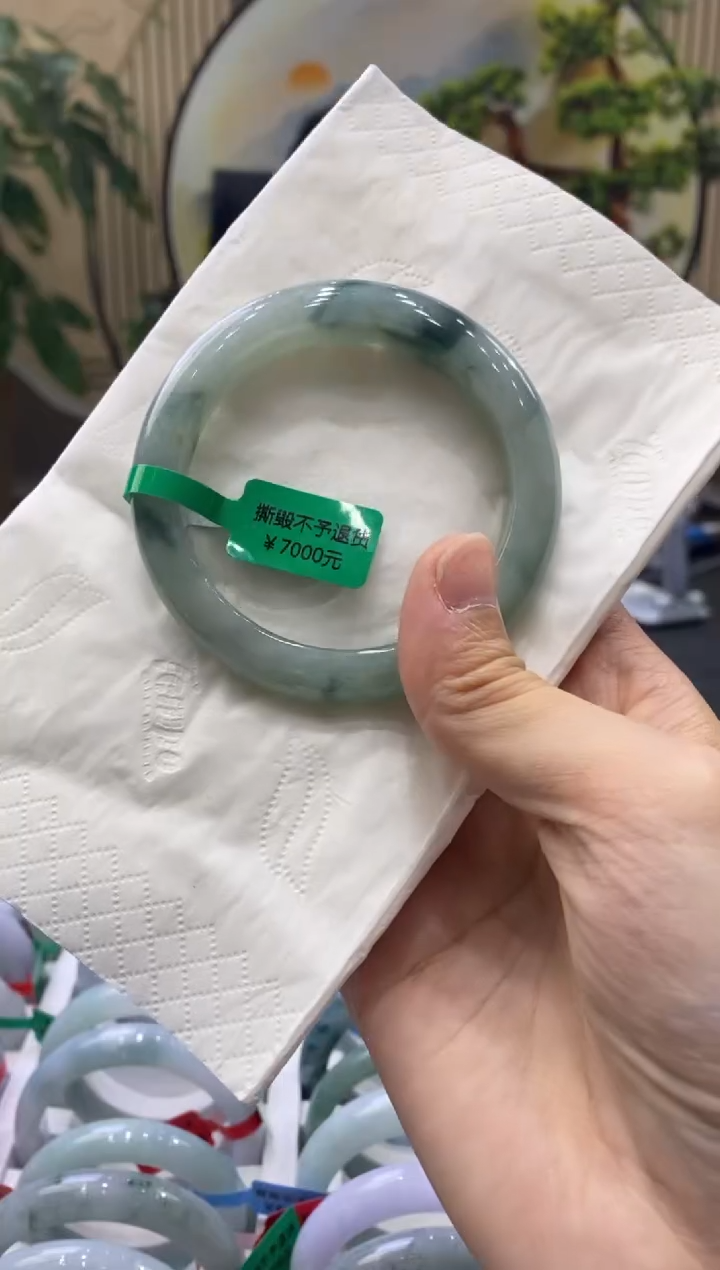 未镶嵌手镯翡翠6387