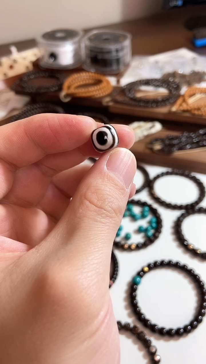 【闪购商品】树脂制品鬼眼配饰