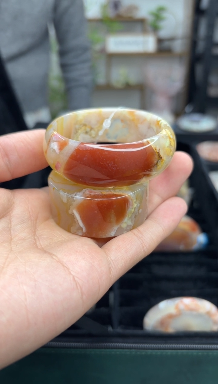 【闪购商品】石英质玉手镯未镶嵌A22(51圈赠送镯心)