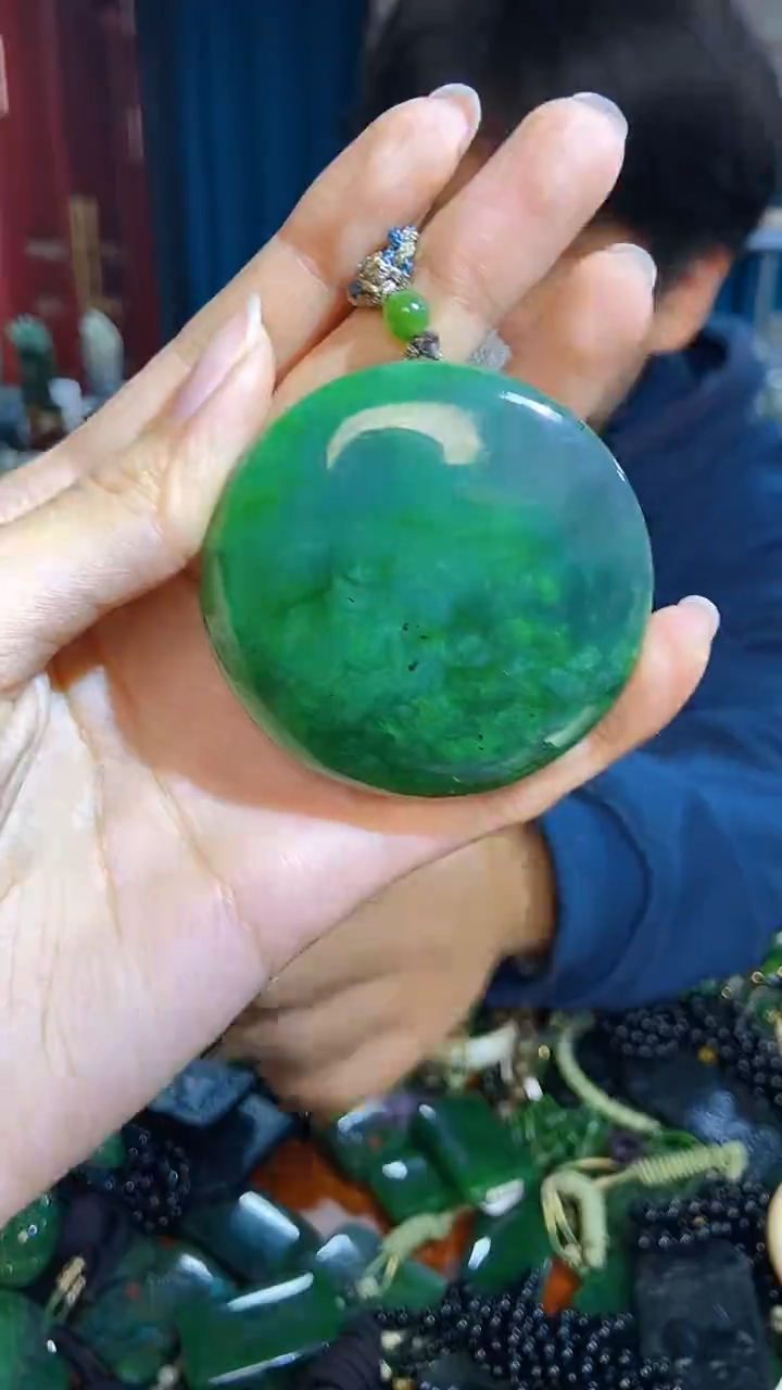 未镶嵌和田玉挂件1