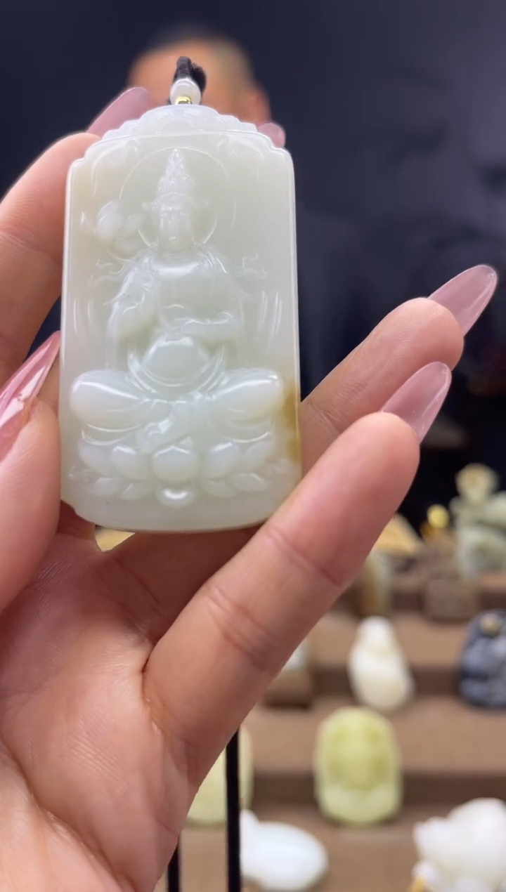 颈饰未镶嵌和田玉1