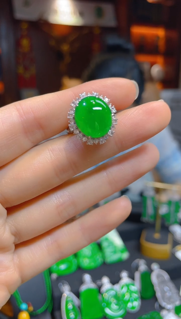 【闪购商品】翡翠戒指18K金镶嵌119044天然A货翡翠戒指