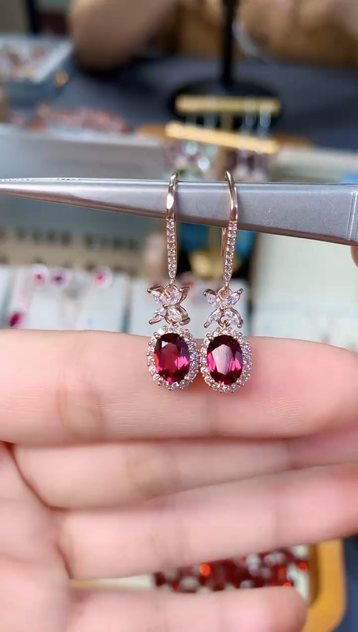 【闪购商品】石榴石耳钩银S925镶嵌天然镁铝